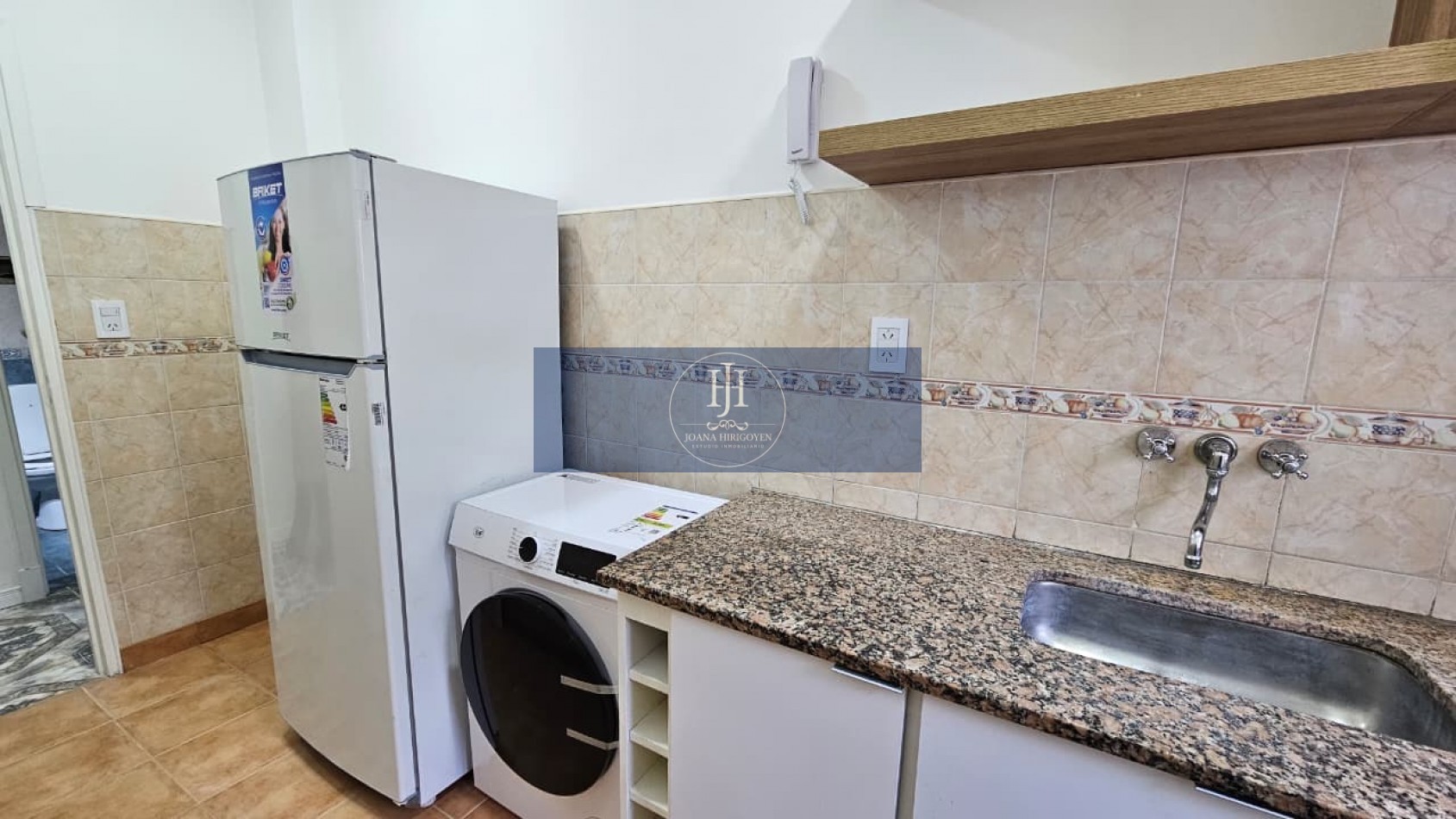 Venta departamento un ambiente Plaza Colon