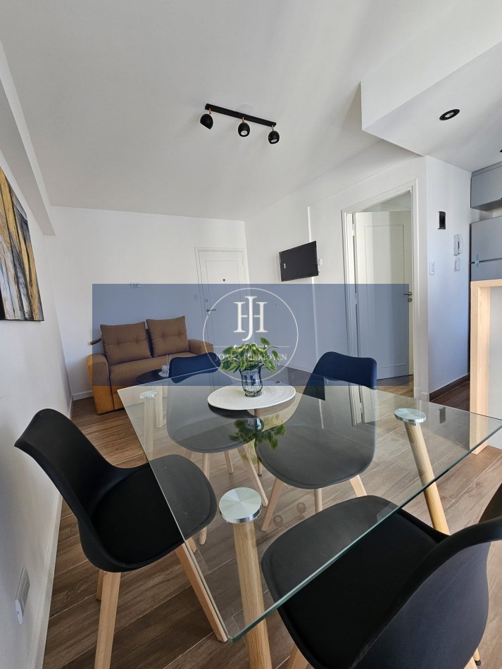 VENTA DOS AMBIENTES AL FRENTE CON BALCON Y PARRILLA PLAZA COLON
