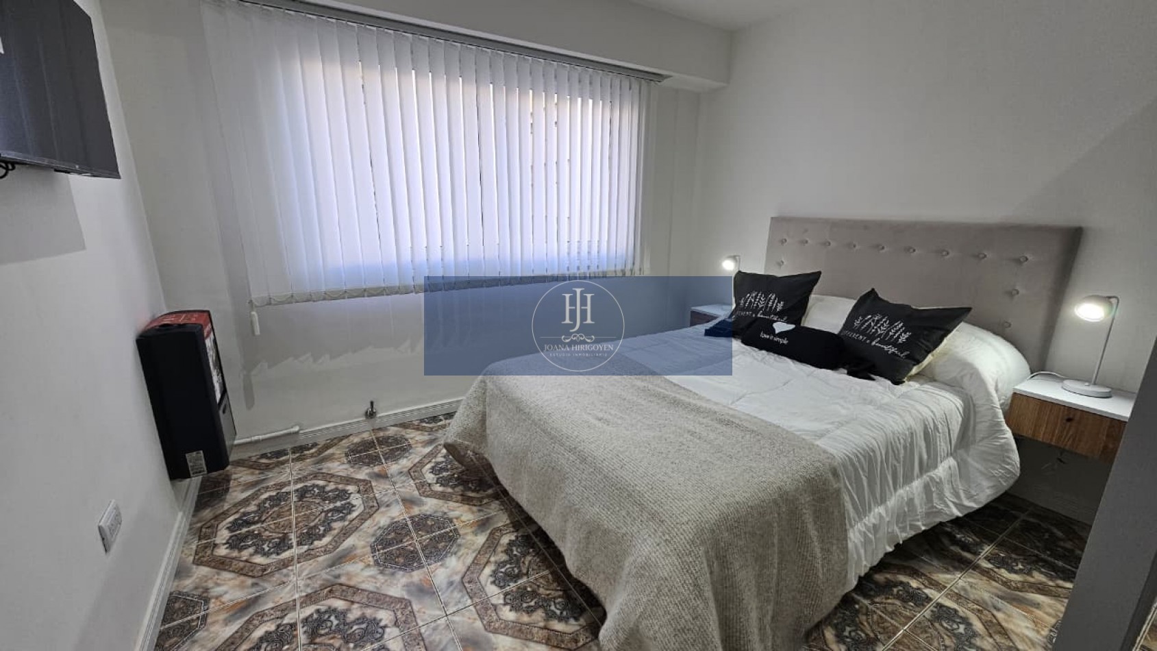 Venta departamento un ambiente Plaza Colon