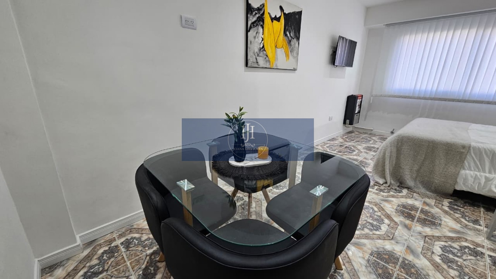 Venta departamento un ambiente Plaza Colon